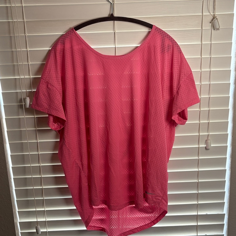 Nike Women's neon pink Short Sleeve Tee